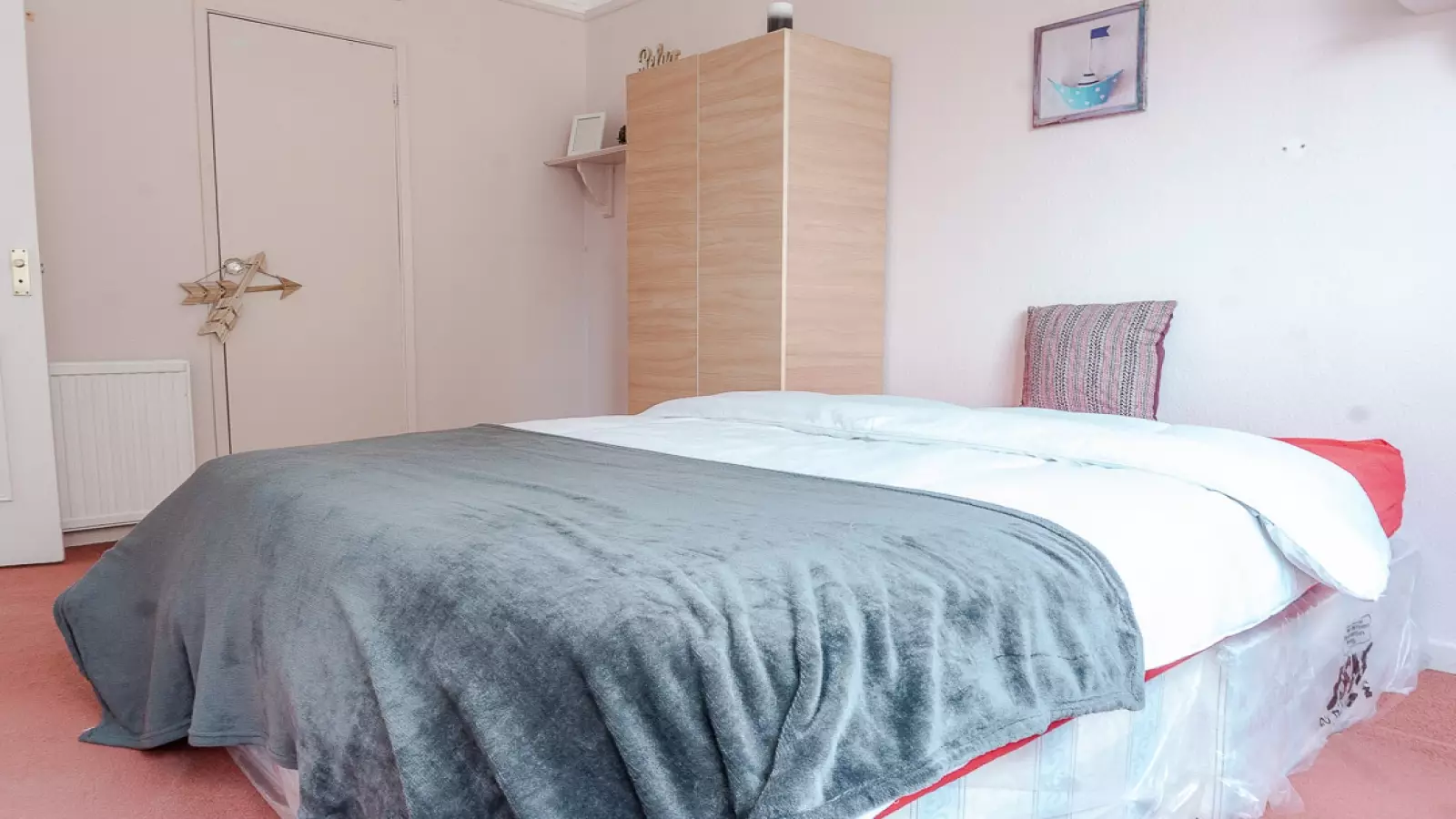Room Pearscroft Road in Greater London