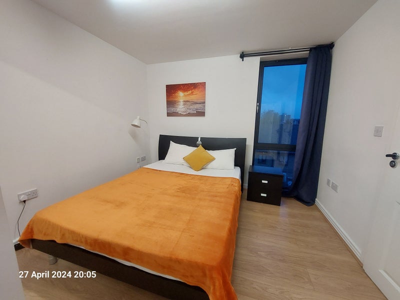 Room Upper North Street in Greater London