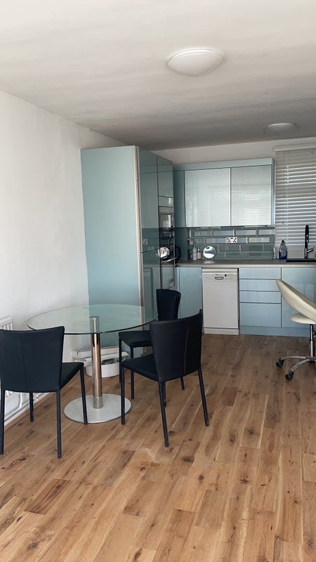 Room Old Montague Street in Greater London