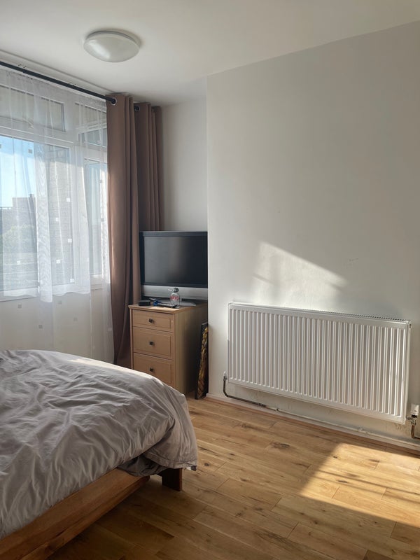 Room Old Montague Street in Greater London