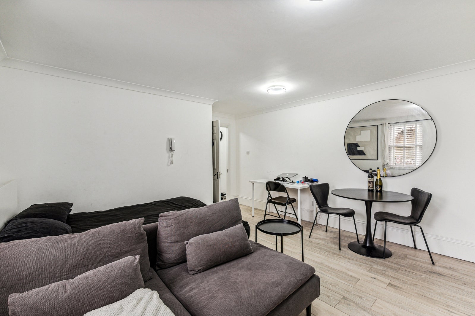 Flat East Hill in Greater London