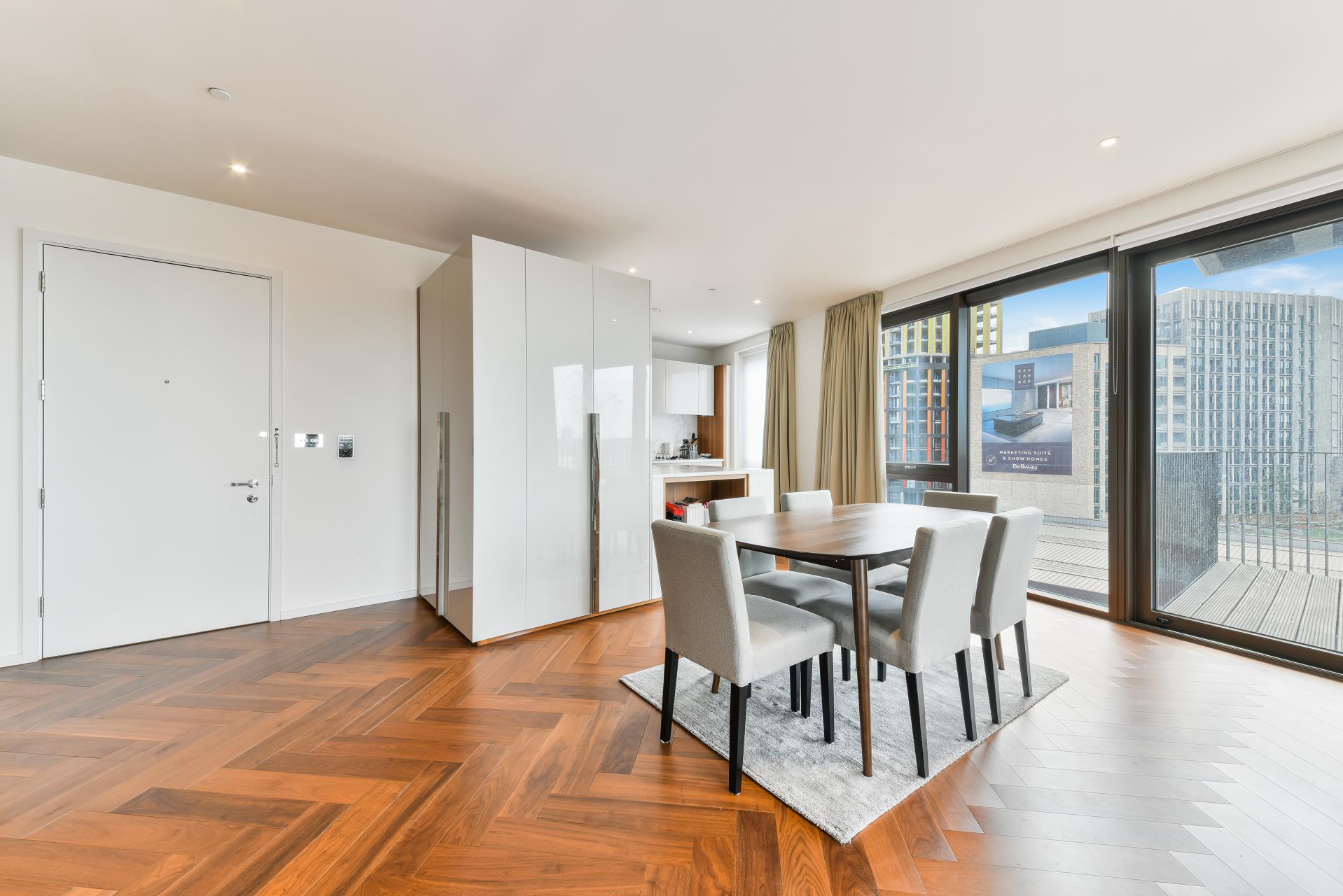 Flat New Mill Road in Greater London