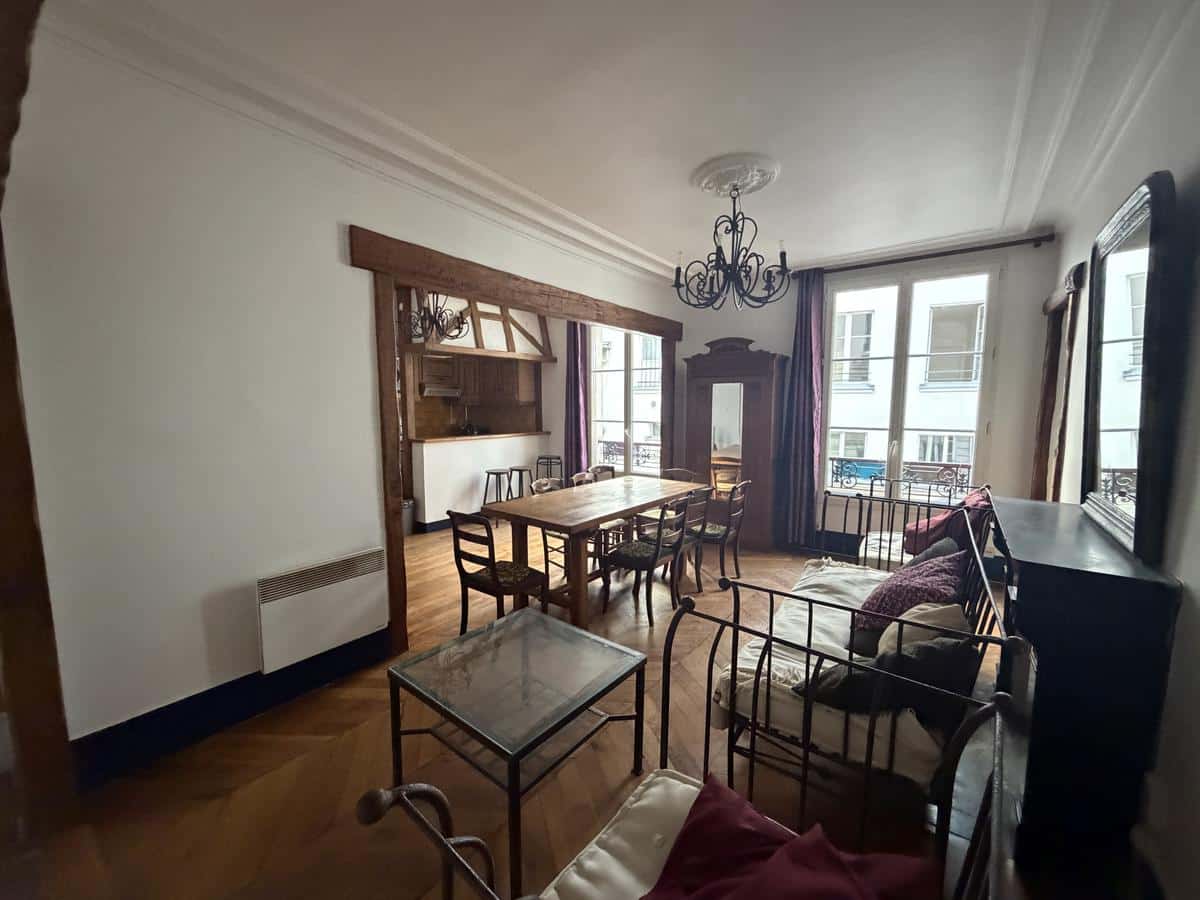 Flat Rue du Faubourg Saint-Martin in Paris