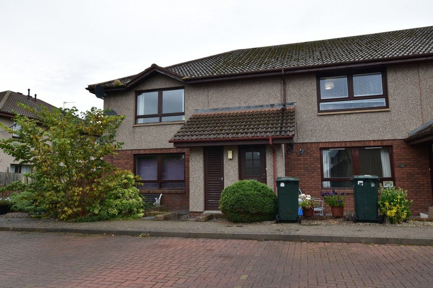 Flat Ashgrove Court in Elgin
