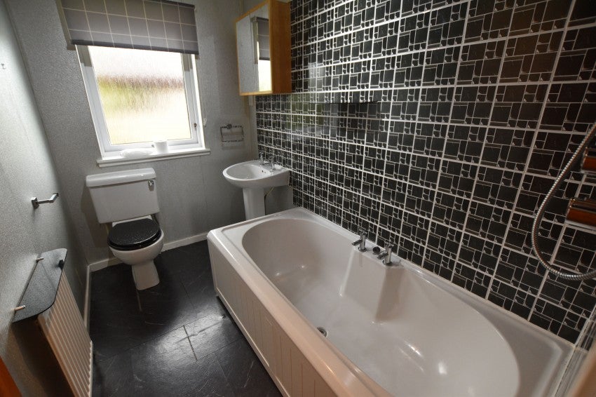 Flat Ashgrove Court in Elgin