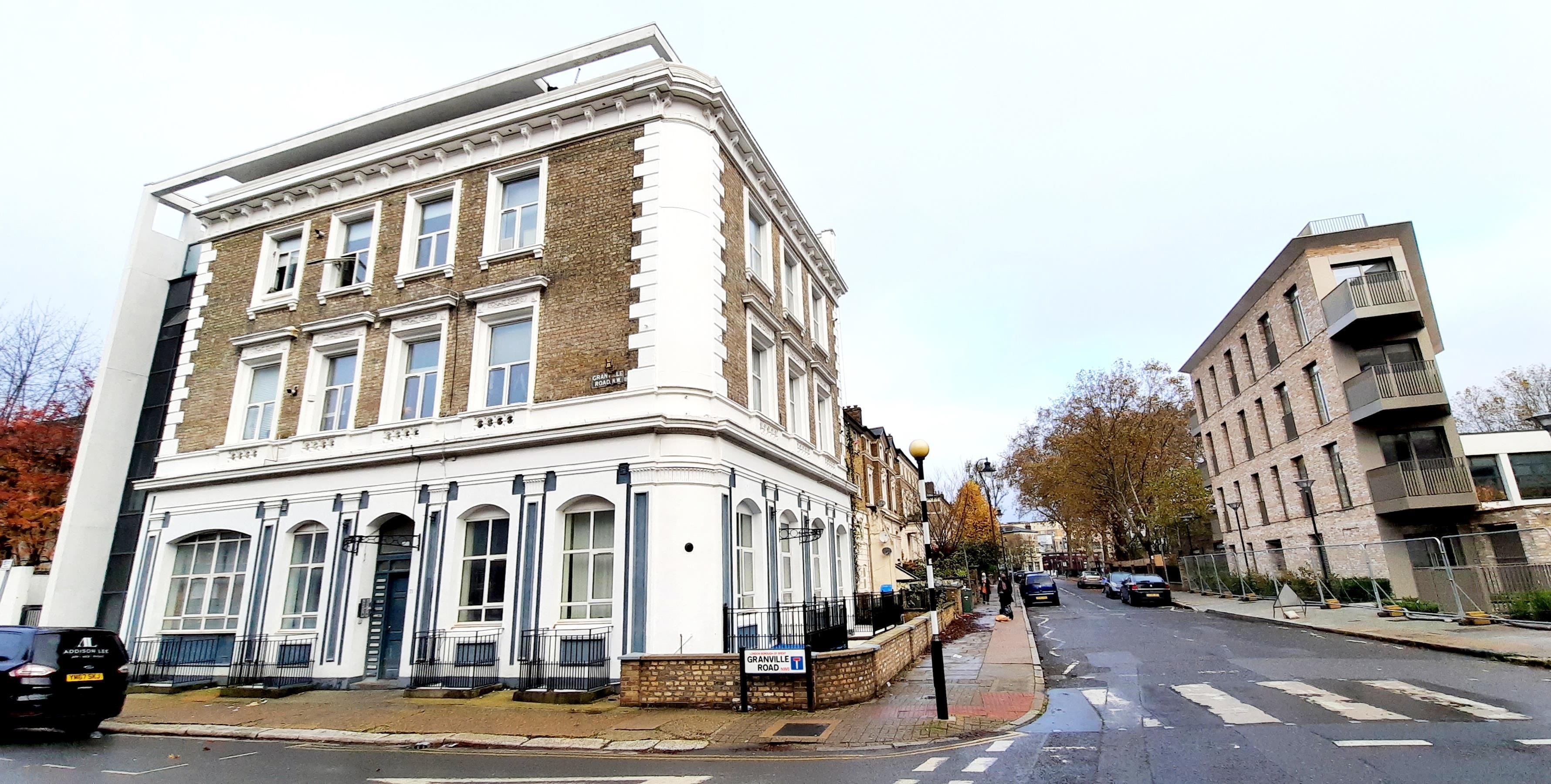 Flat Cambridge Road in Greater London