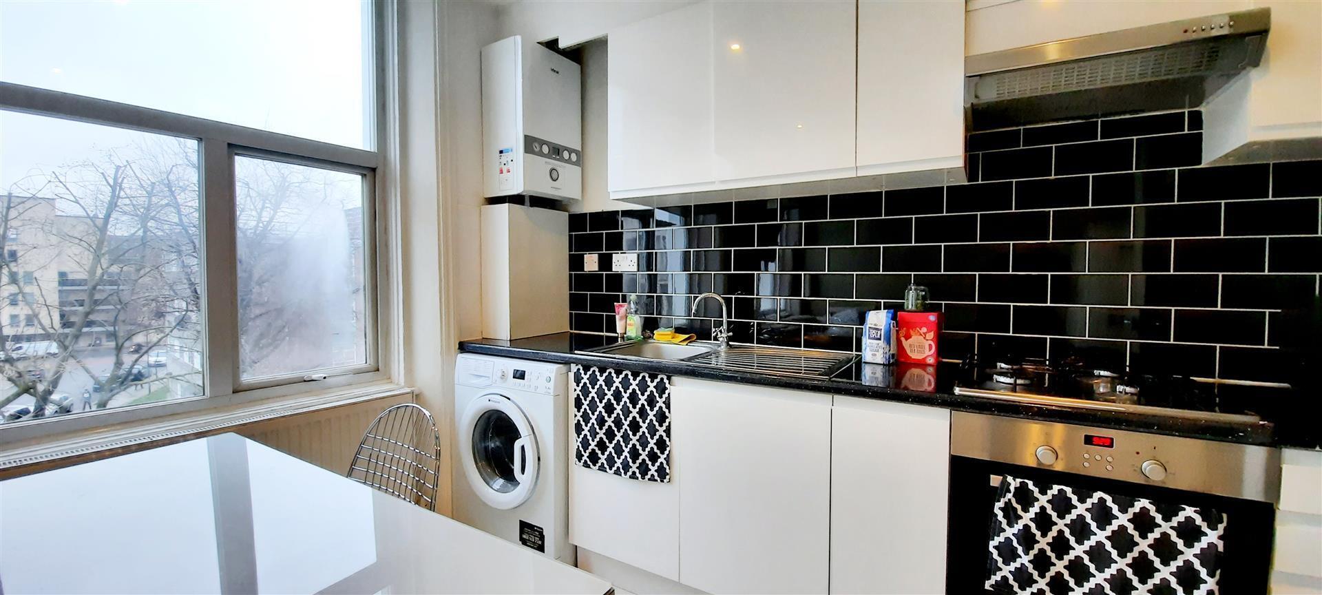 Flat Cambridge Road in Greater London
