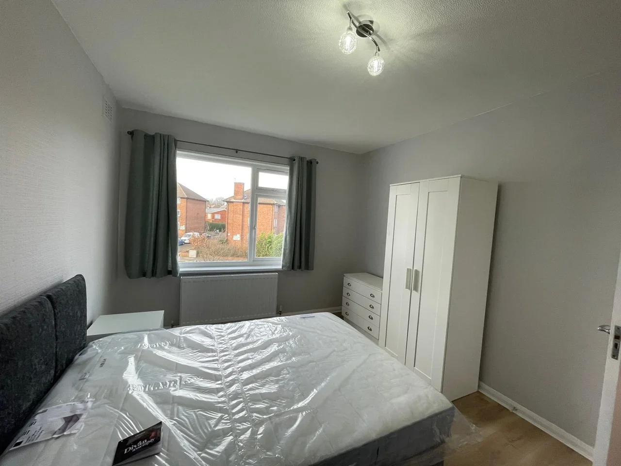 Room Green Lanes in Greater London