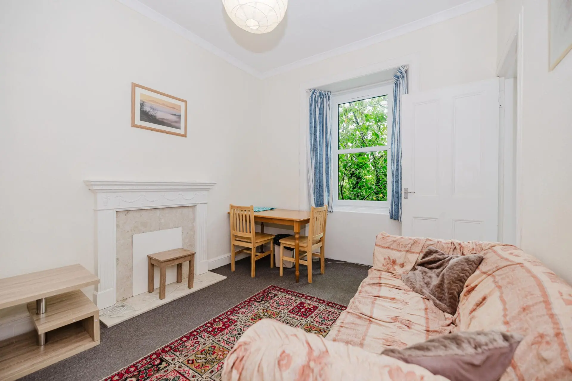 Flat Upper Grove Place in City of Edinburgh