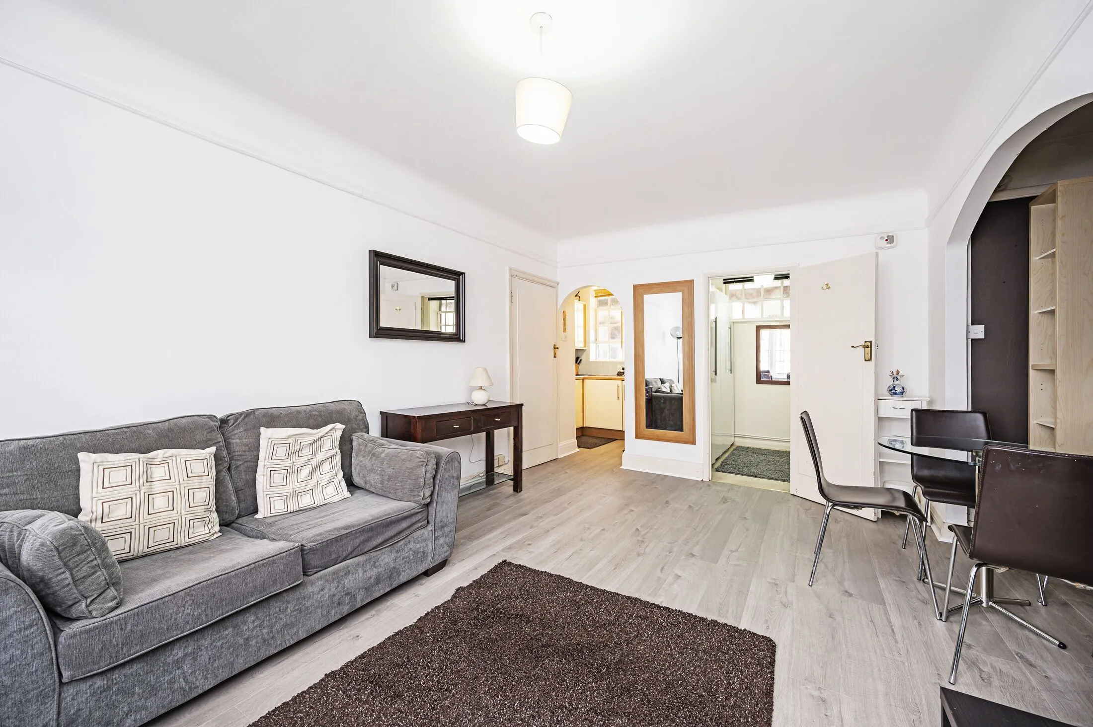 Flat Mortimer Place in Greater London