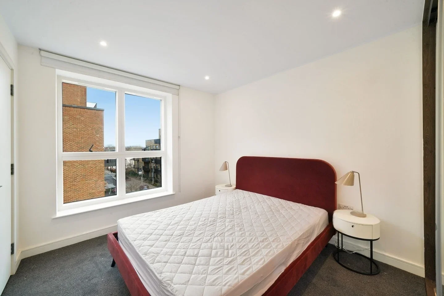 Flat Accolade Avenue in Greater London