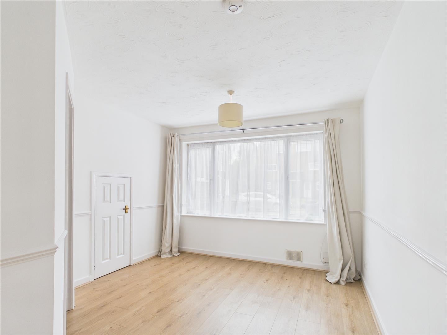 Flat Icknield Close in North Hertfordshire