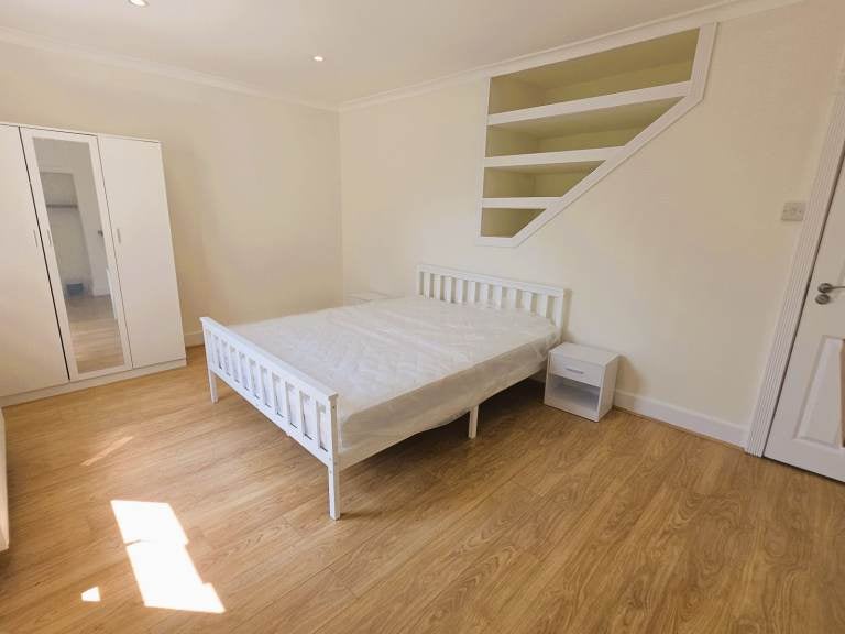 Room Essex Road in Hertsmere