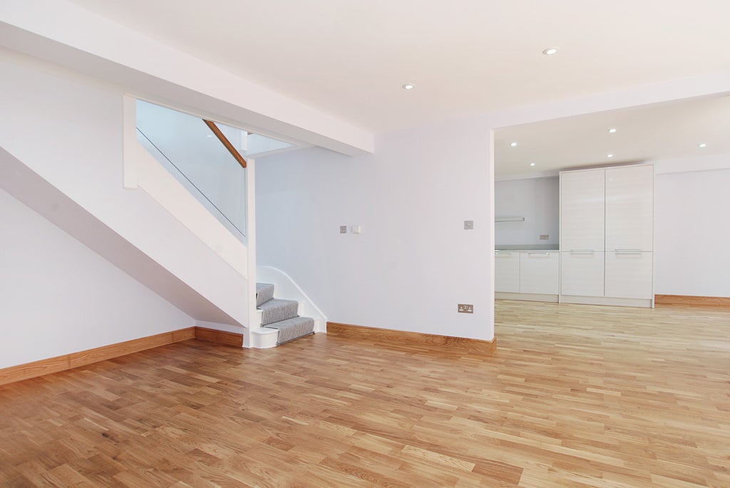 House Gonston Close in Greater London