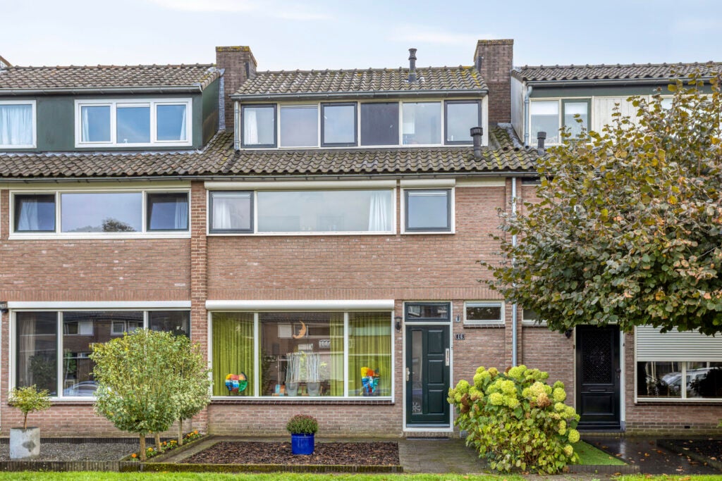 Huis Buizerdlaan 16 in Dieren