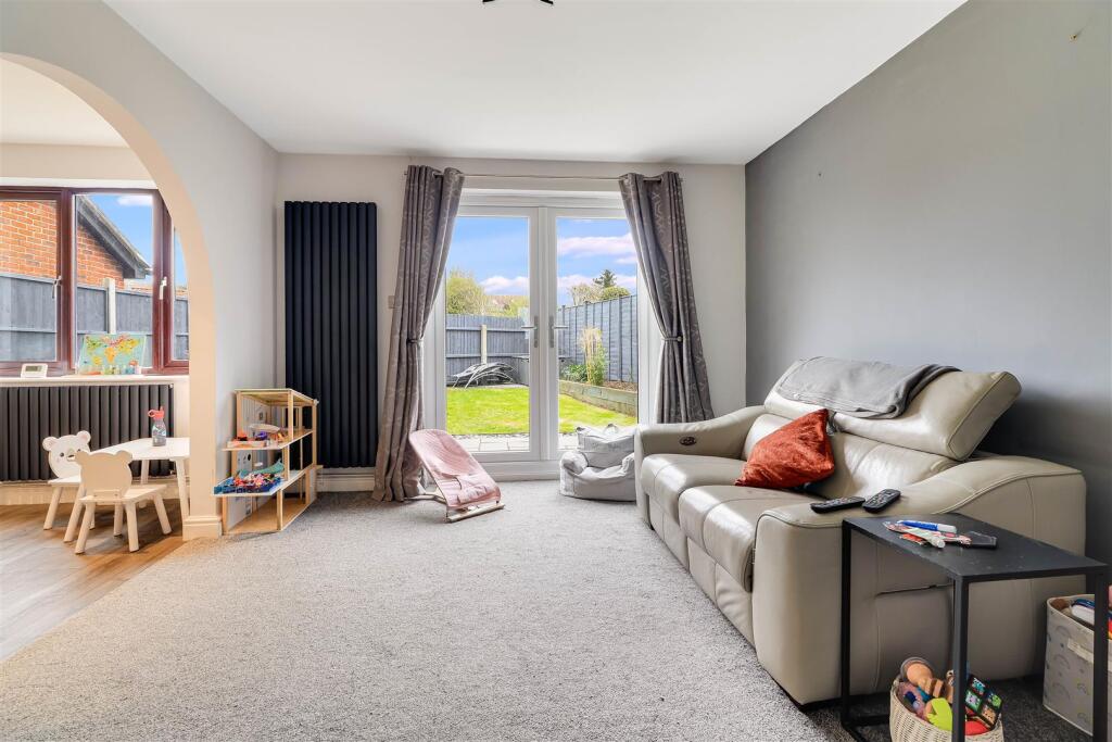 House Crane Close in Huntingdonshire