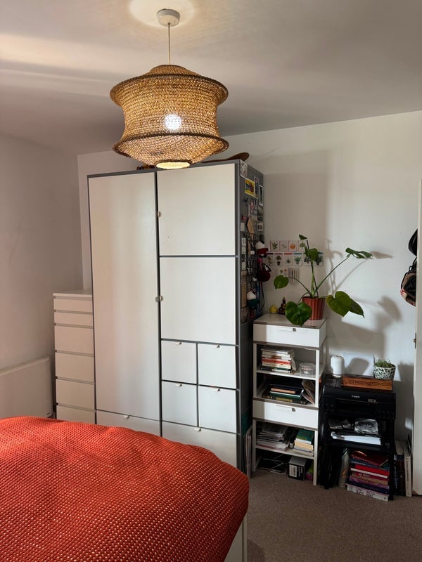 Room Southern Way in Greater London
