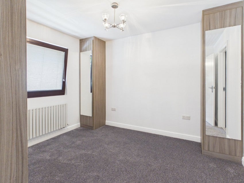 Flat Oxford Road in Gerrards Cross