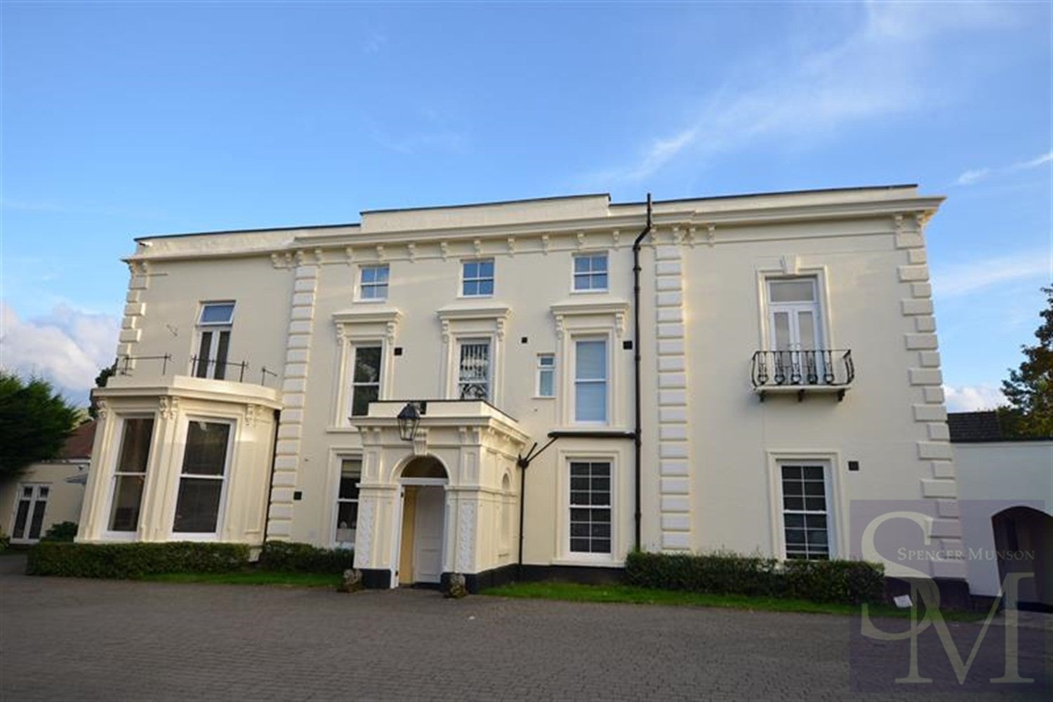Flat Duchess Grove in Epping Forest