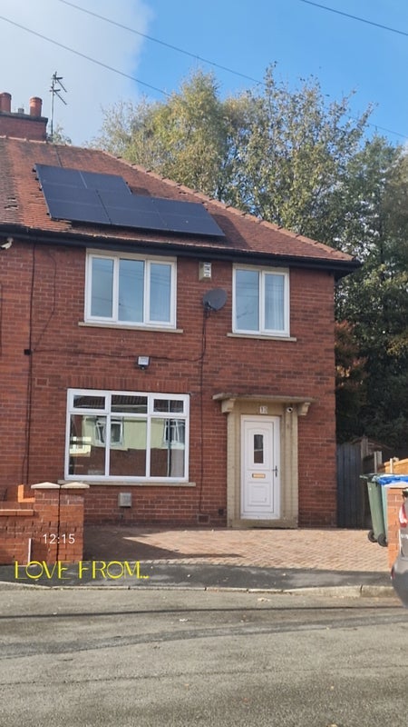 Room Great Gates Close in Milnrow
