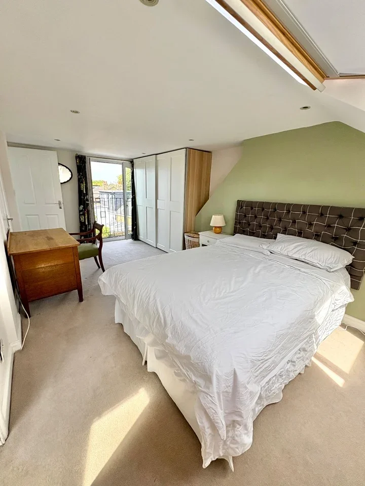 Room Church Road in Greater London