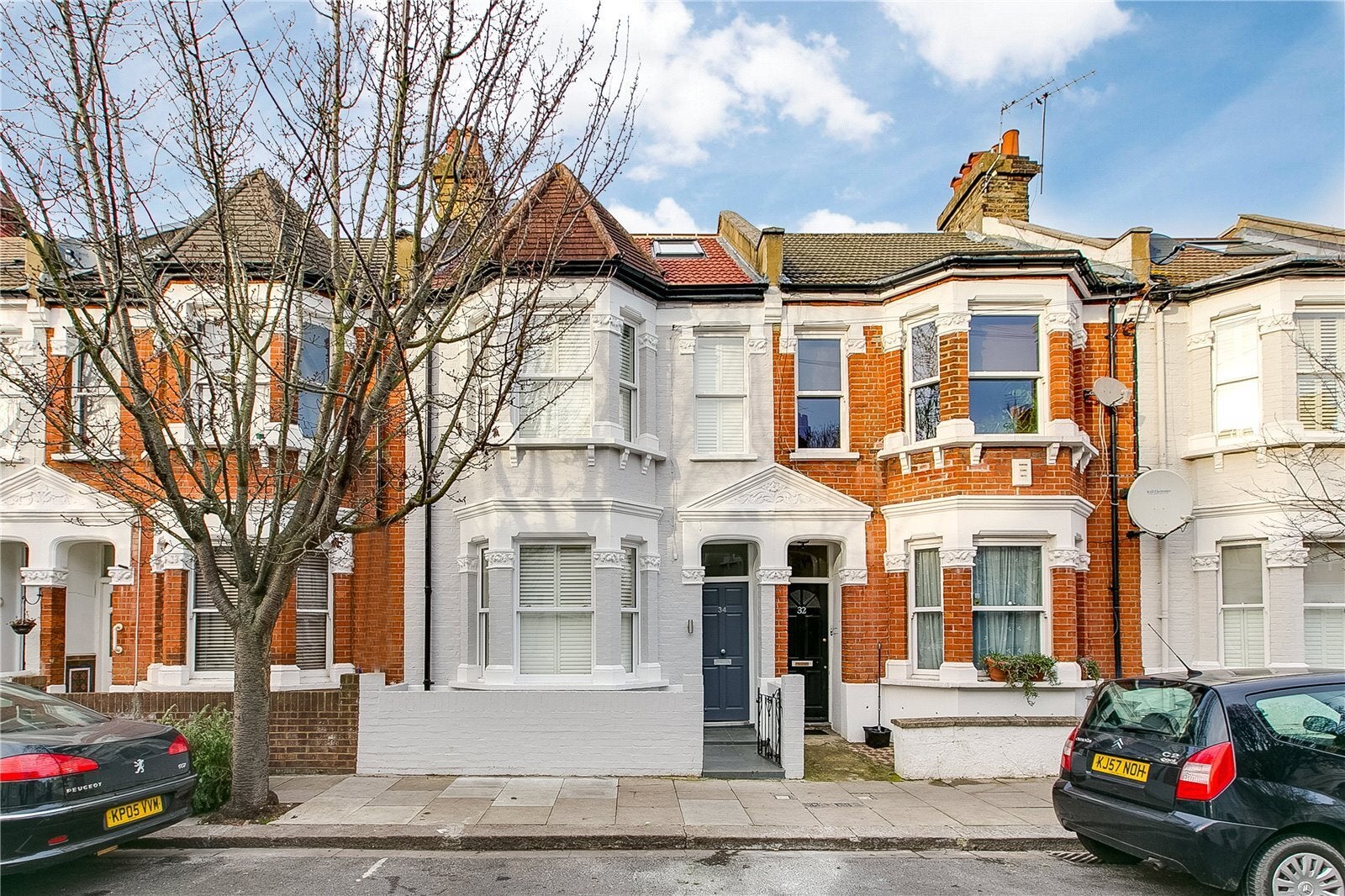 Flat Bronsart Road in Greater London