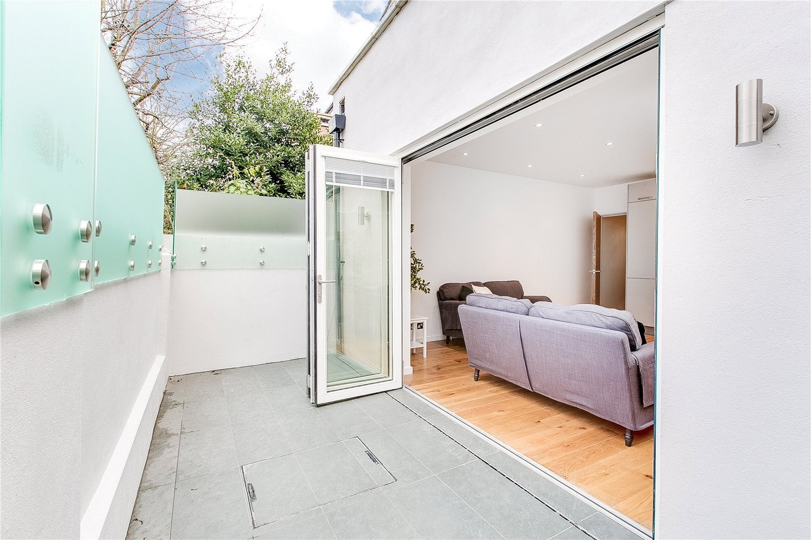 Flat Bronsart Road in Greater London