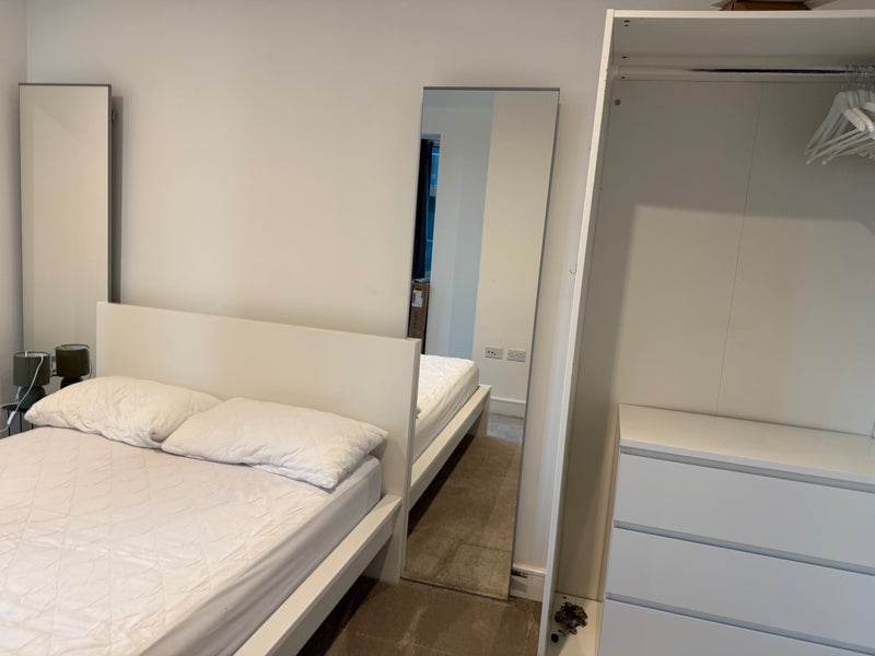 Room Woolwich High Street in Greater London