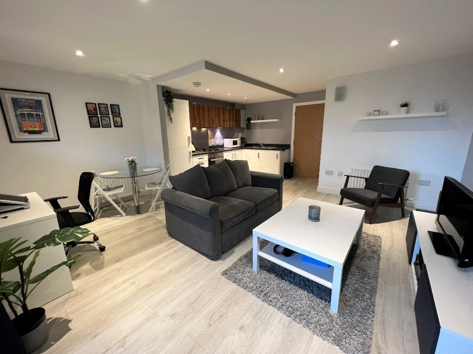 Flat Lochend Butterfly Way in City of Edinburgh