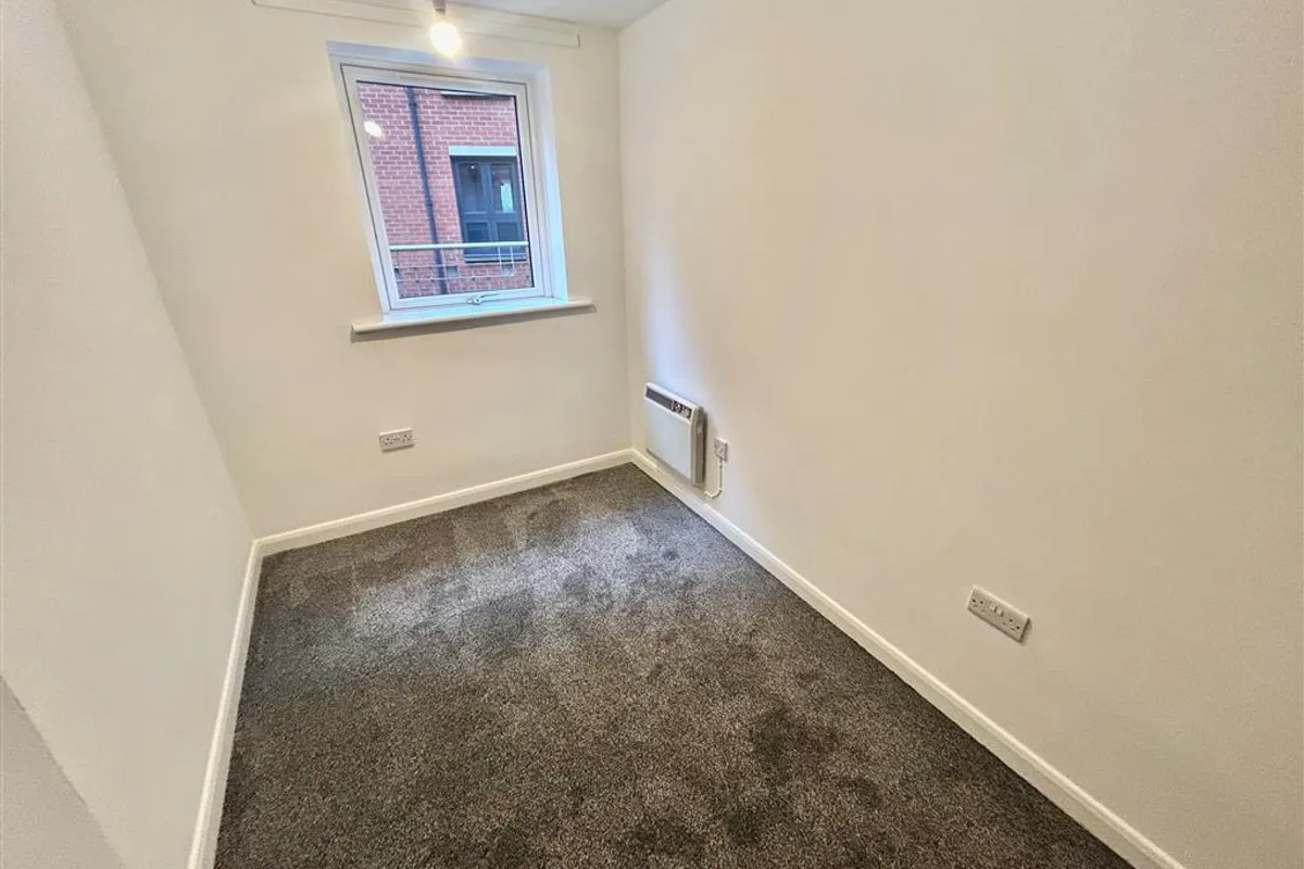 Flat Hollow Stone in Nottingham