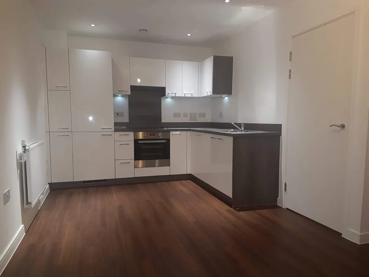 Flat Cabot Close in Greater London