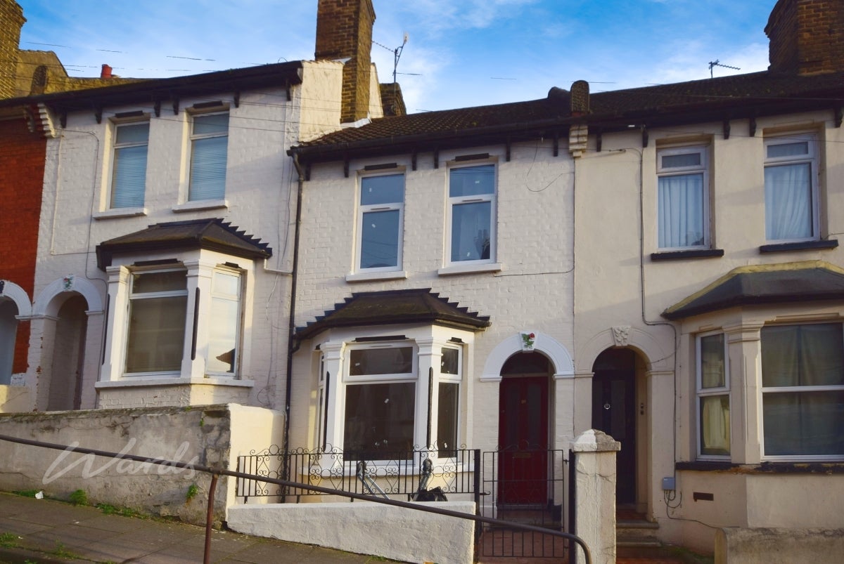 House Institute Road in Chatham