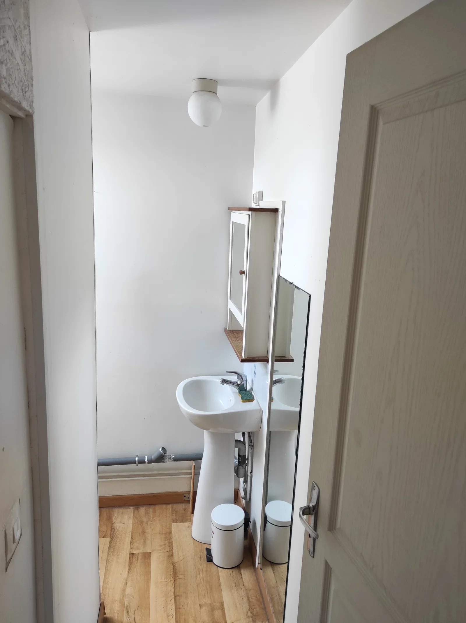 Appartement Piste cyclable dangereuse, étroite avec des bordures et des cédez le passage à chaque carrefour. à Arras