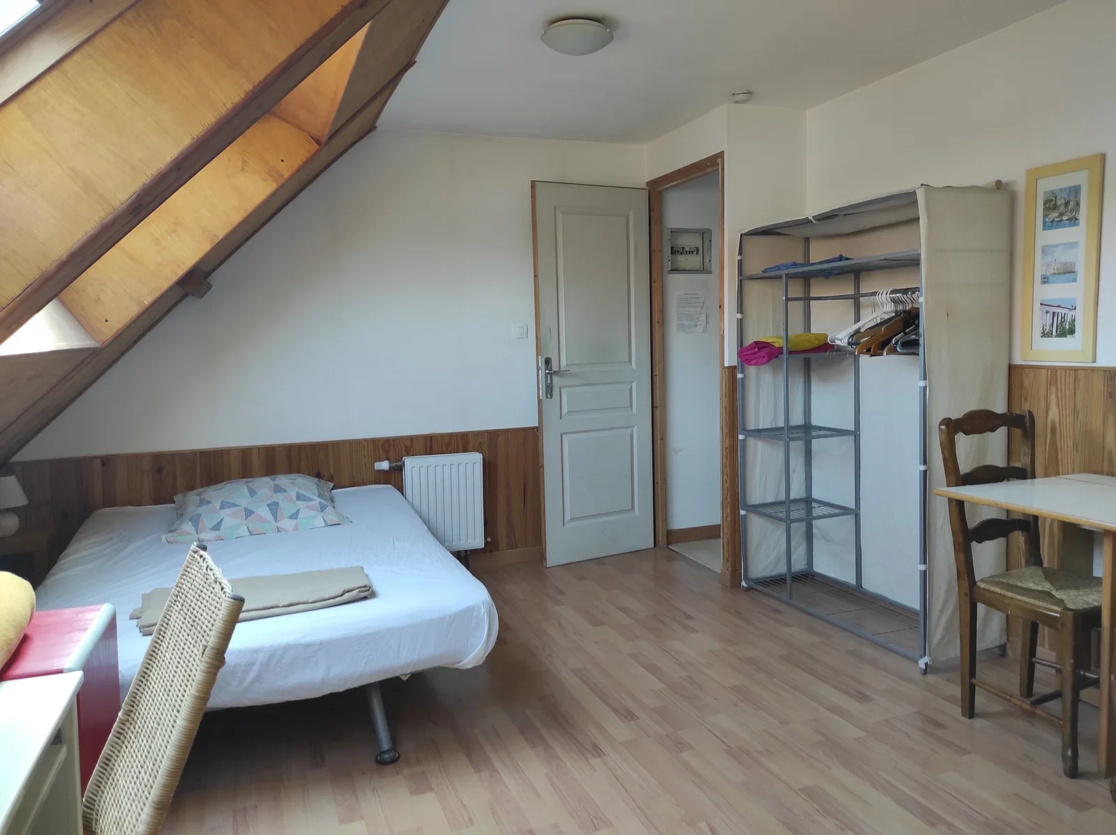Appartement Piste cyclable dangereuse, étroite avec des bordures et des cédez le passage à chaque carrefour. à Arras