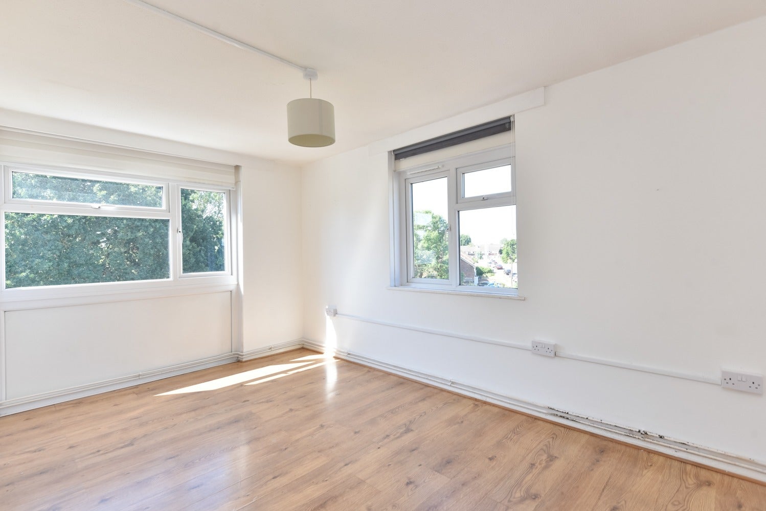 Flat Long Meadow Way in Canterbury
