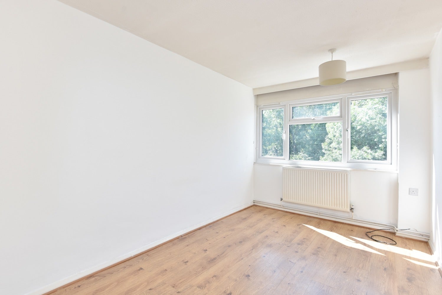 Flat Long Meadow Way in Canterbury