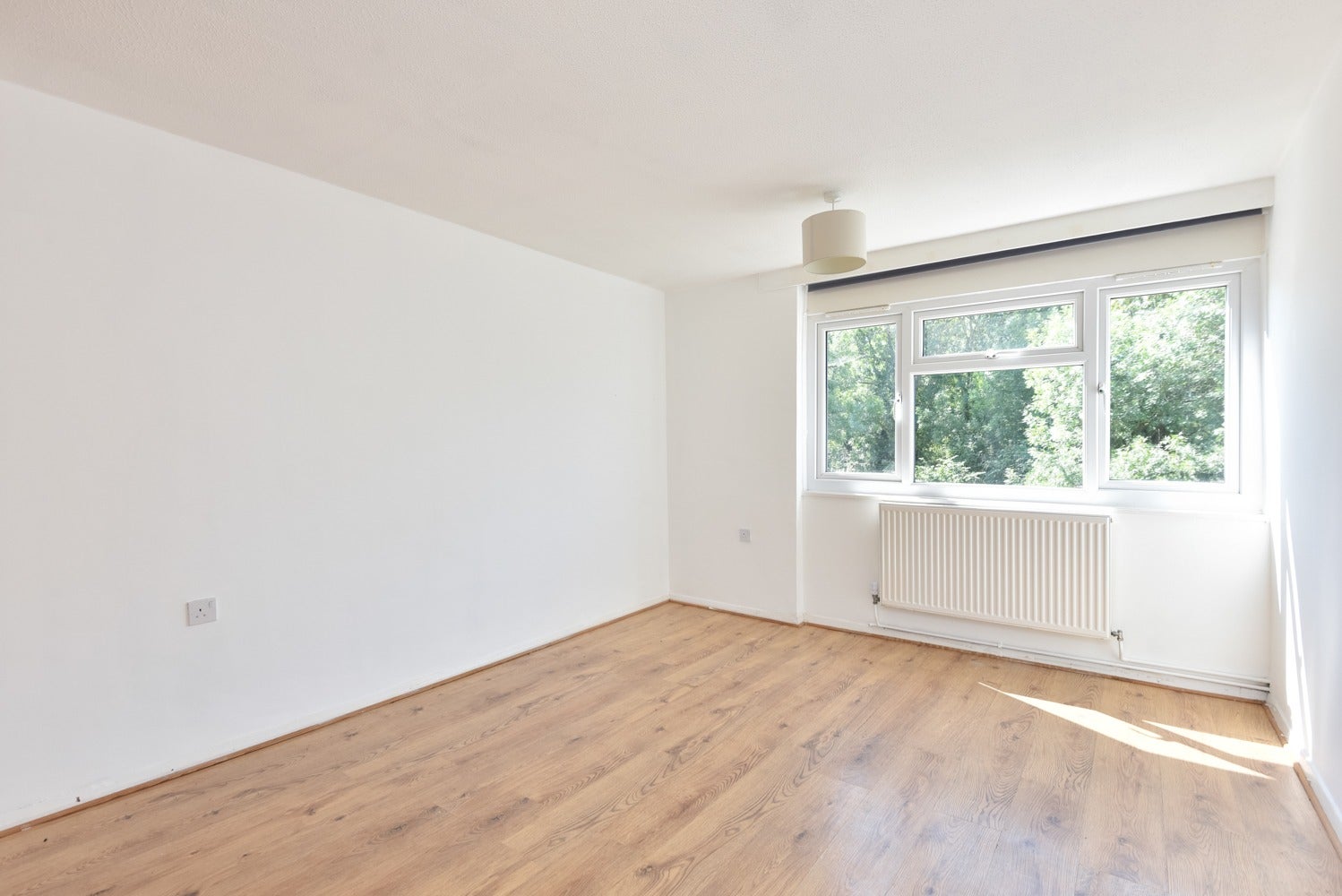 Flat Long Meadow Way in Canterbury