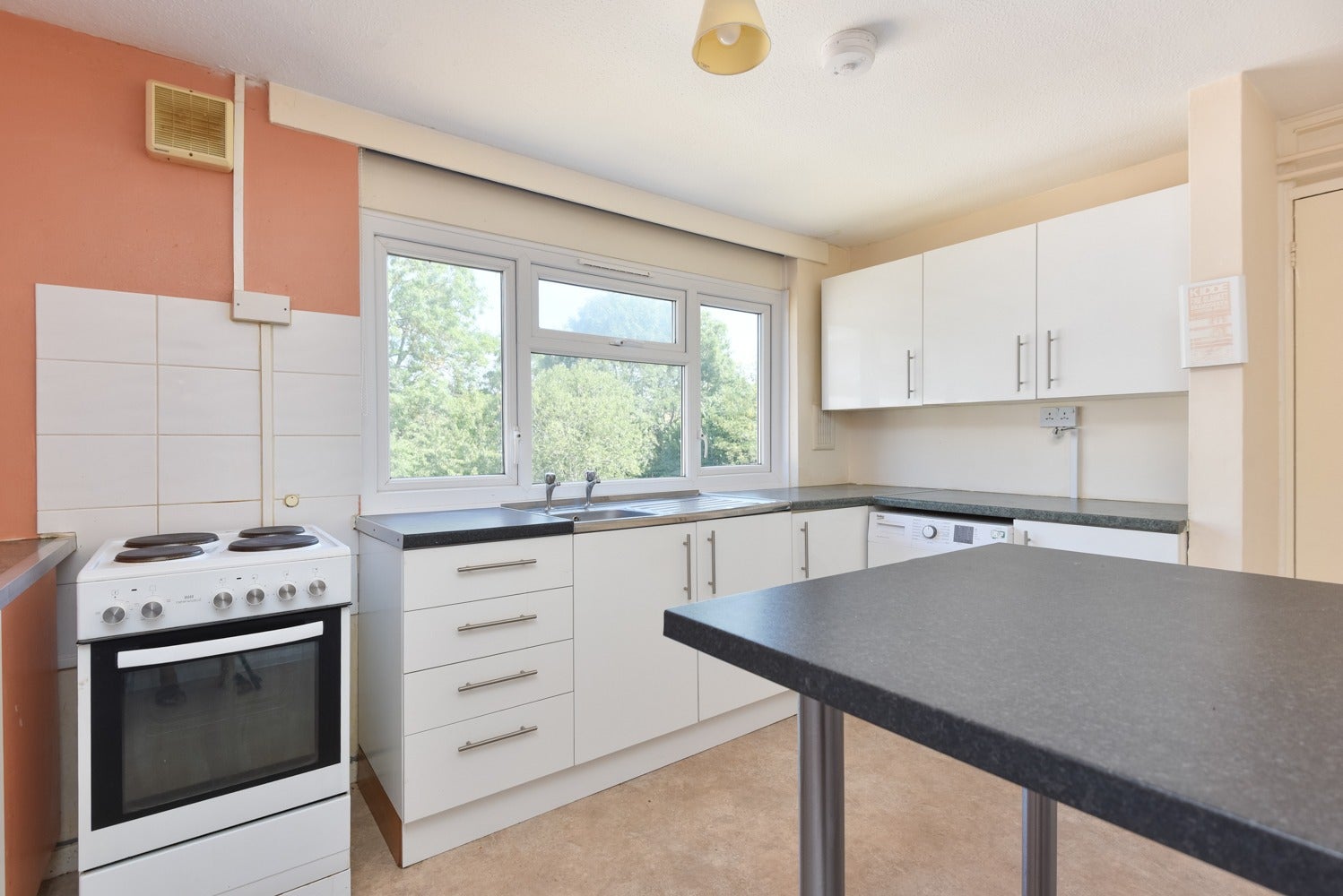 Flat Long Meadow Way in Canterbury