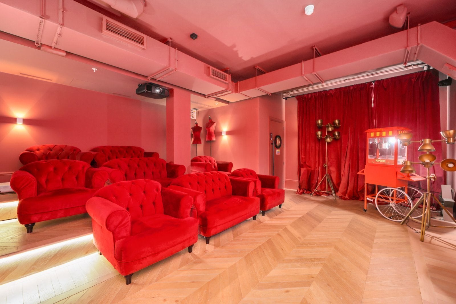 Flat Willesden Lane in Greater London
