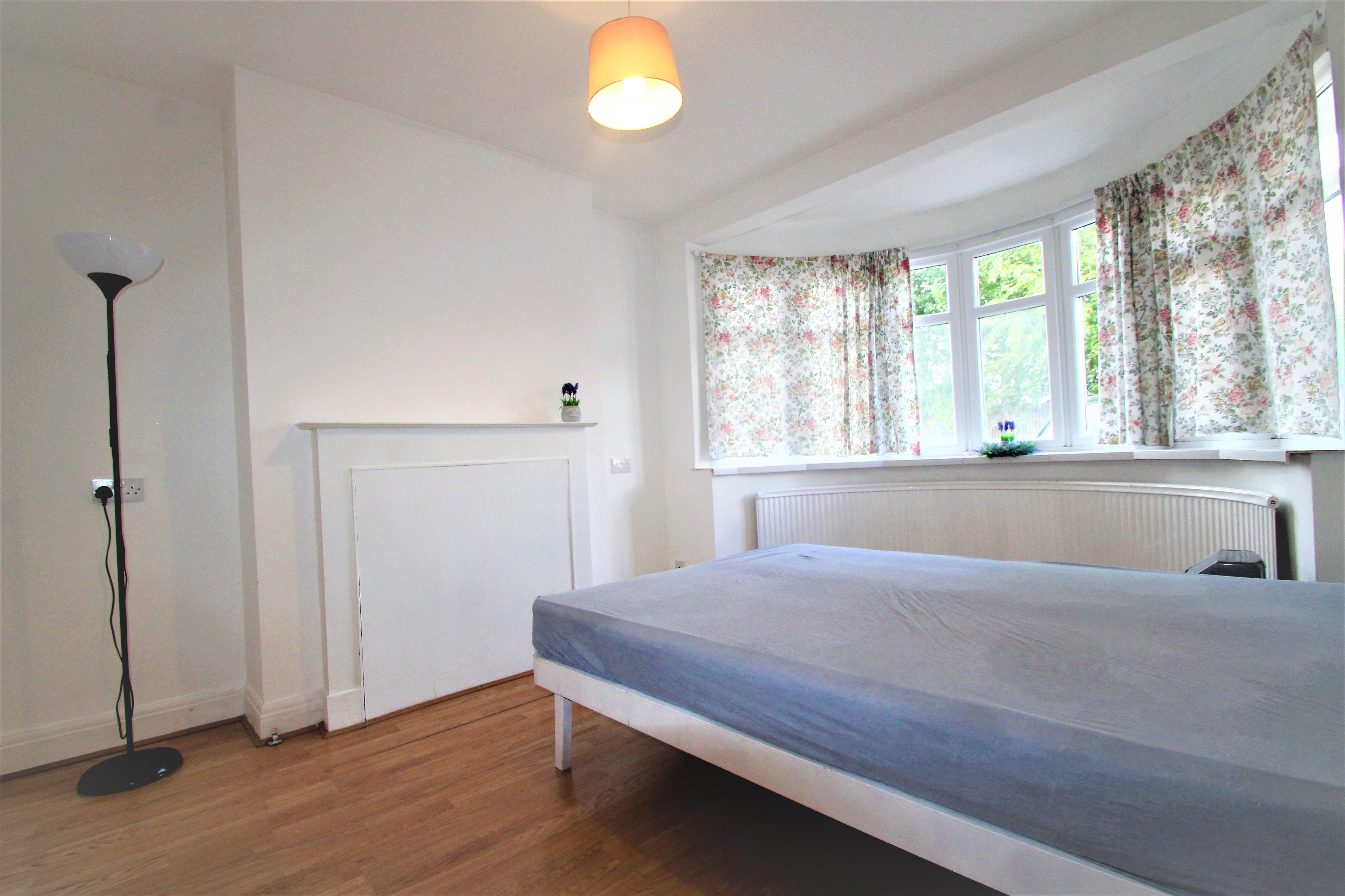 House Perwell Avenue in Greater London