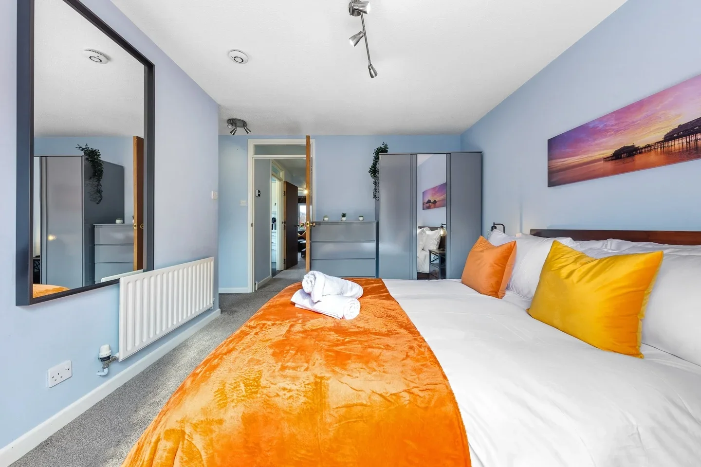Flat Sissinghurst Close in Crawley