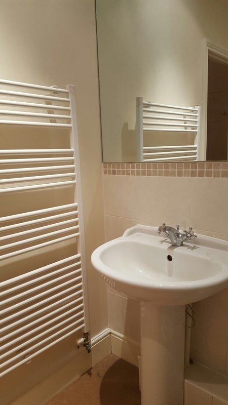 Room Tarragon Road in Maidstone