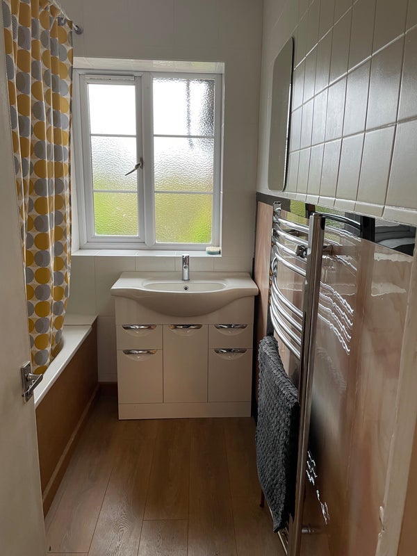 Room Langley Walk in Crawley