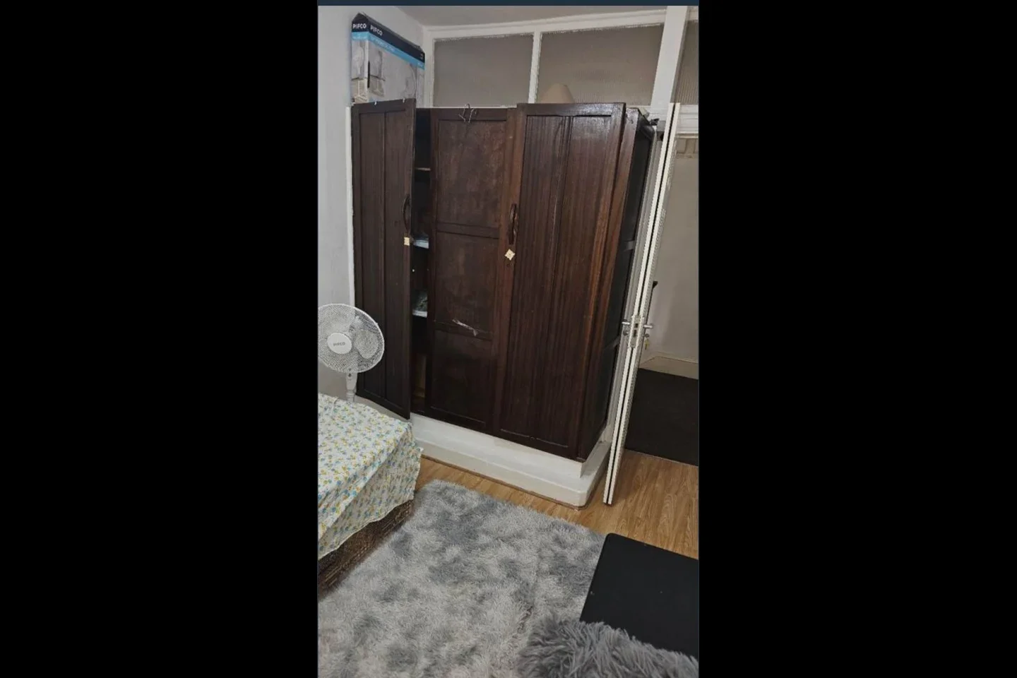 Room Bath Road in Greater London