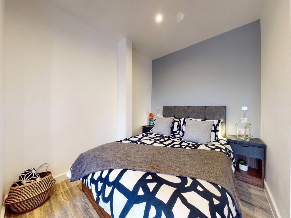 Flat Granville Close in Greater London