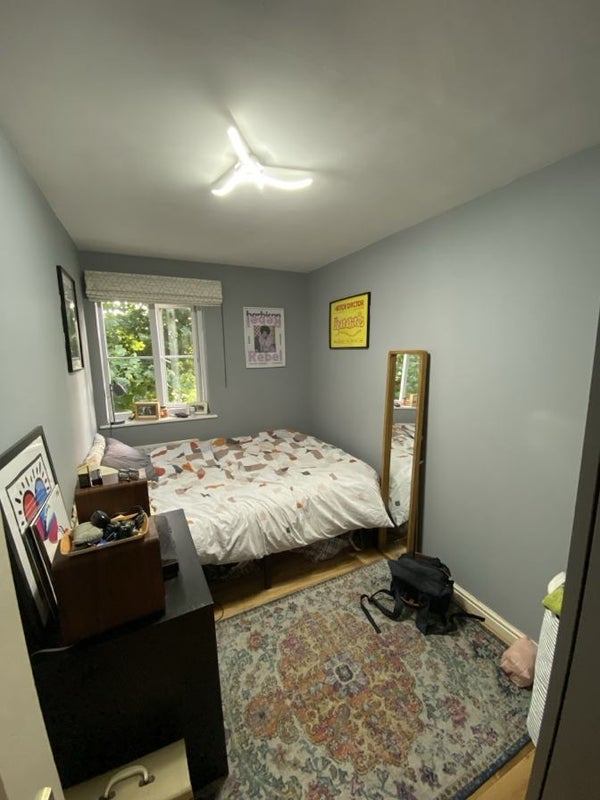 Room Newent Close in Greater London