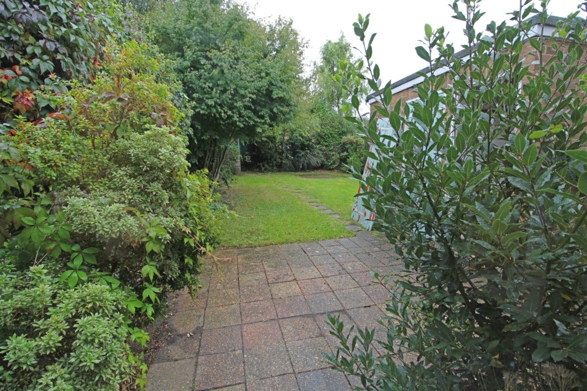 House Vale Road in Mid Sussex