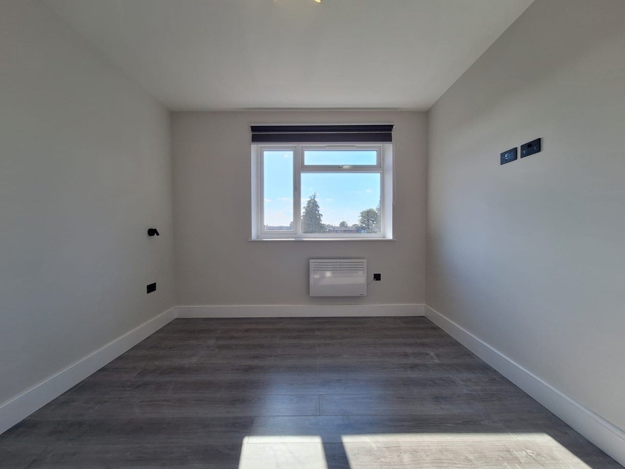 Flat Serbin Close in Greater London