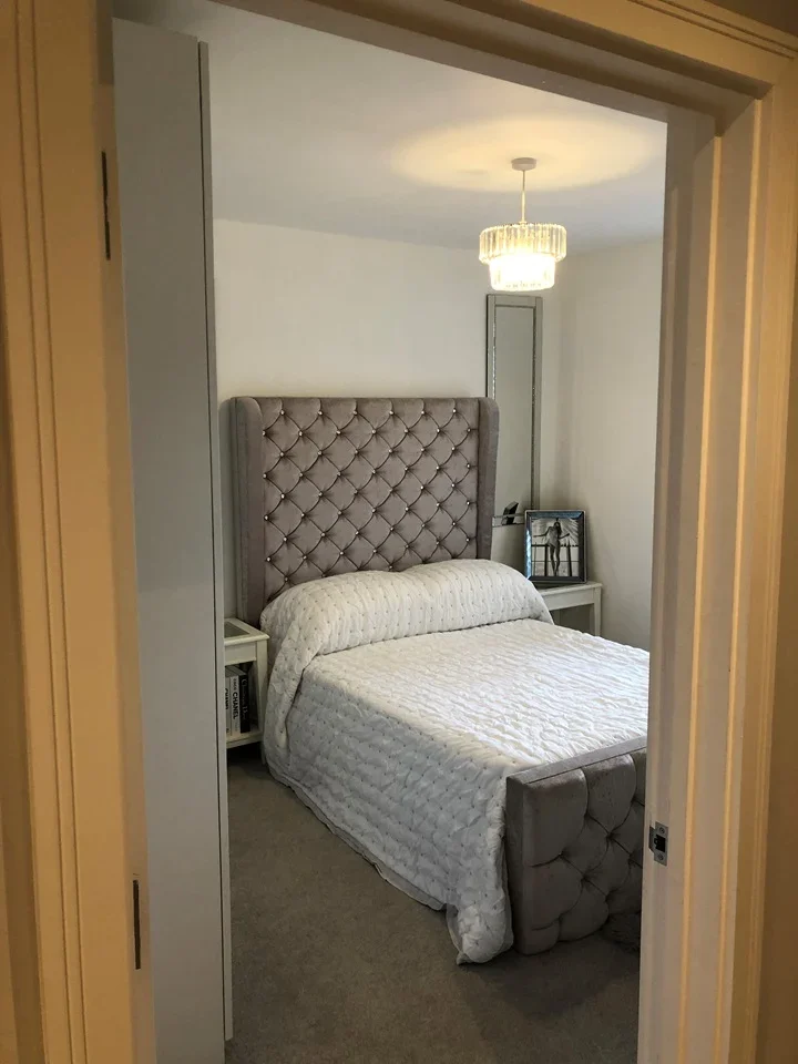 Flat Primrose Hill in Brentwood
