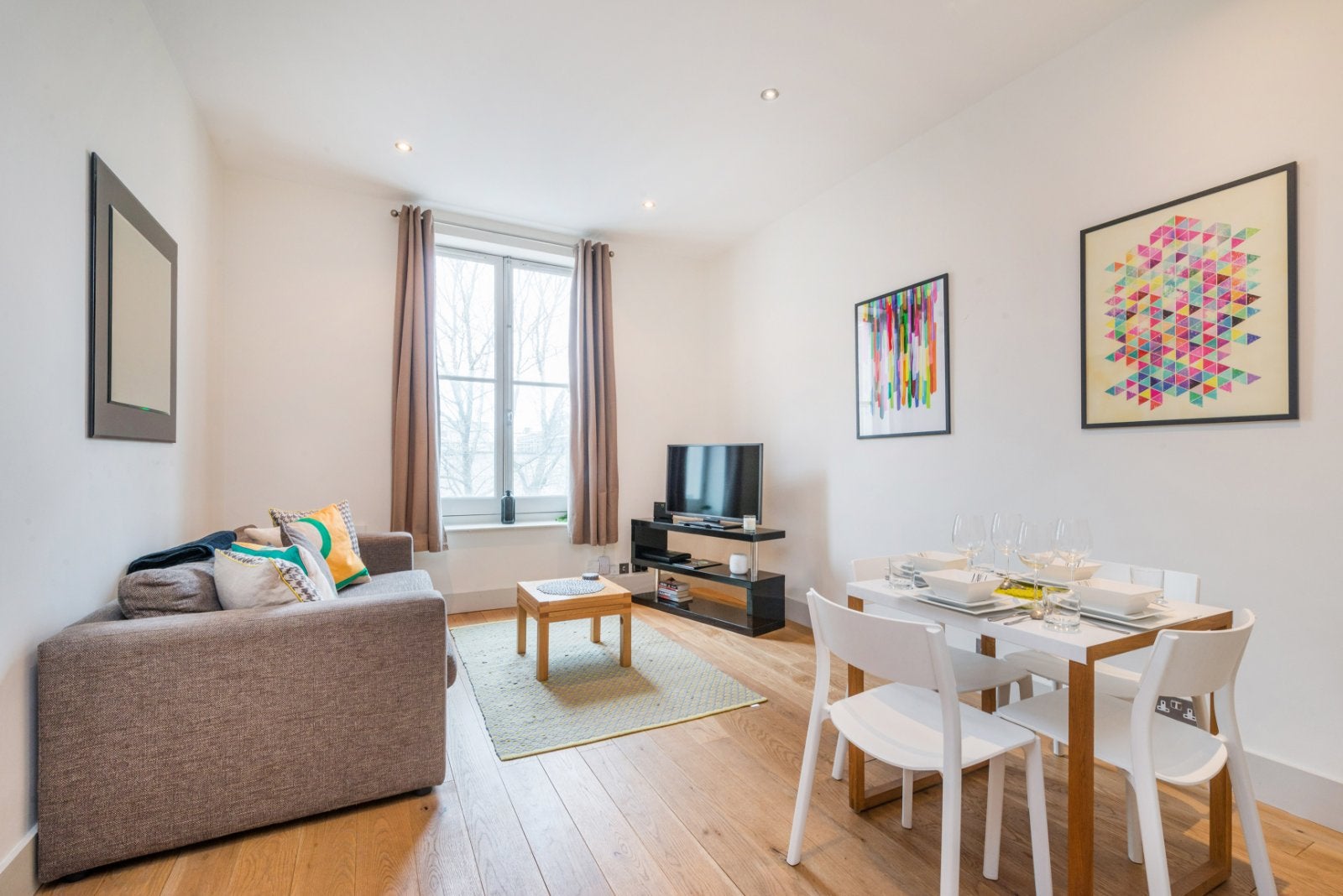 Flat Red Lion Street in Greater London